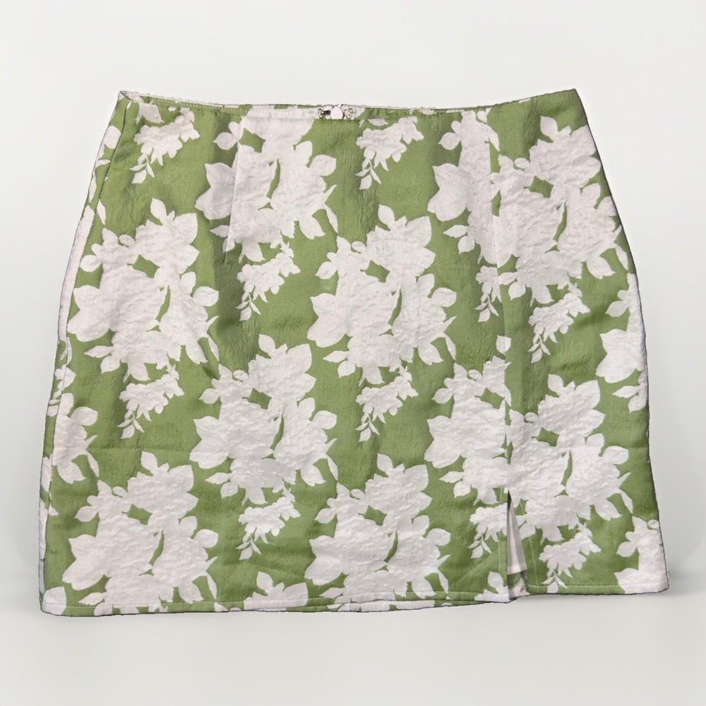 Lulus Green White Floral Textured Mini Skirt Size M Front Slit NWT